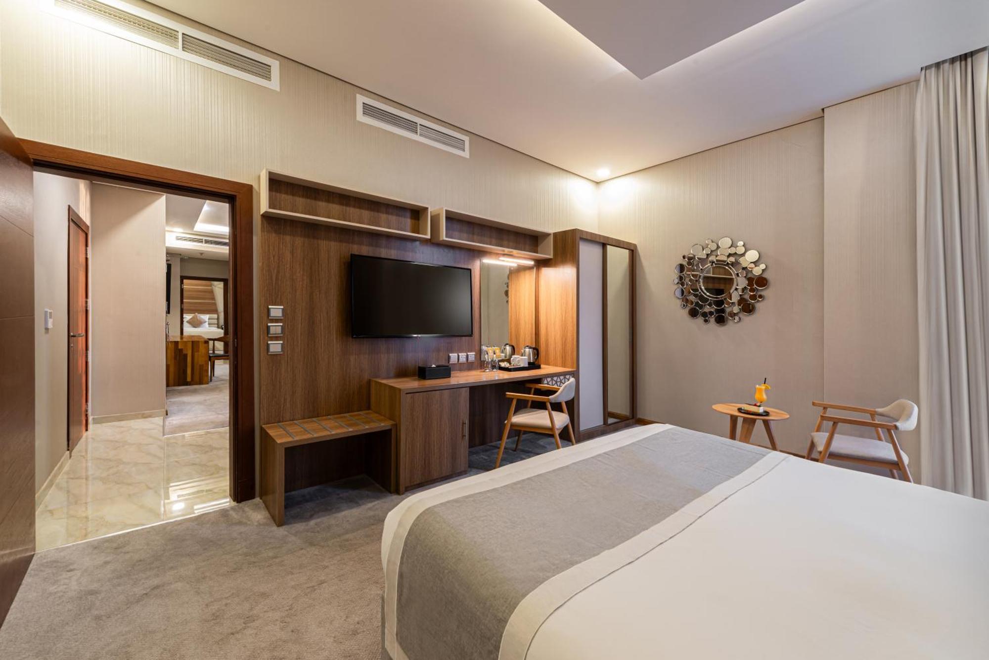Crowne Rose Alsahafa Hotel Рияд Екстериор снимка