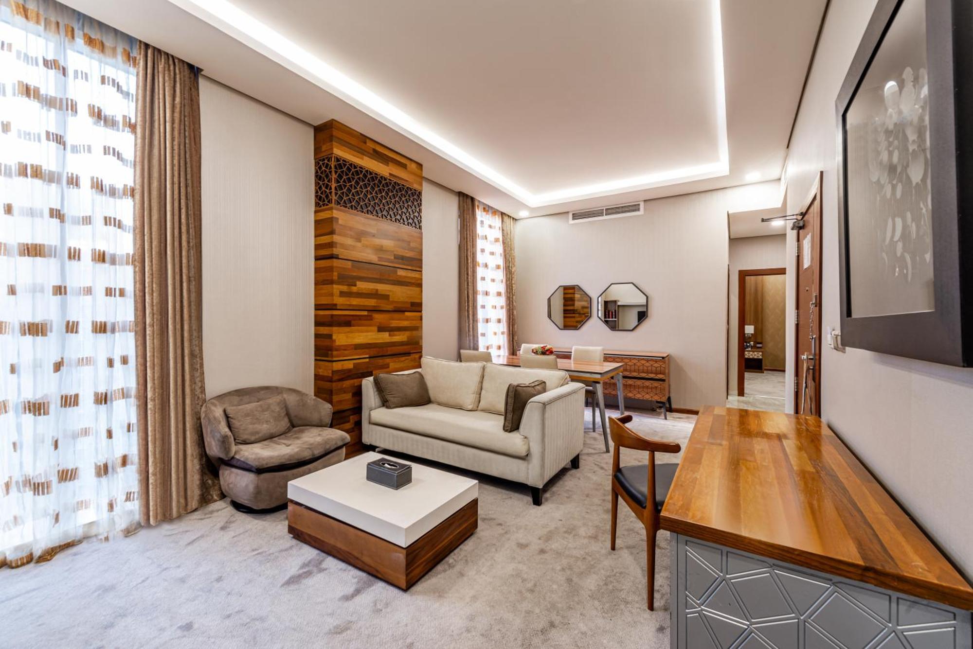 Crowne Rose Alsahafa Hotel Рияд Екстериор снимка